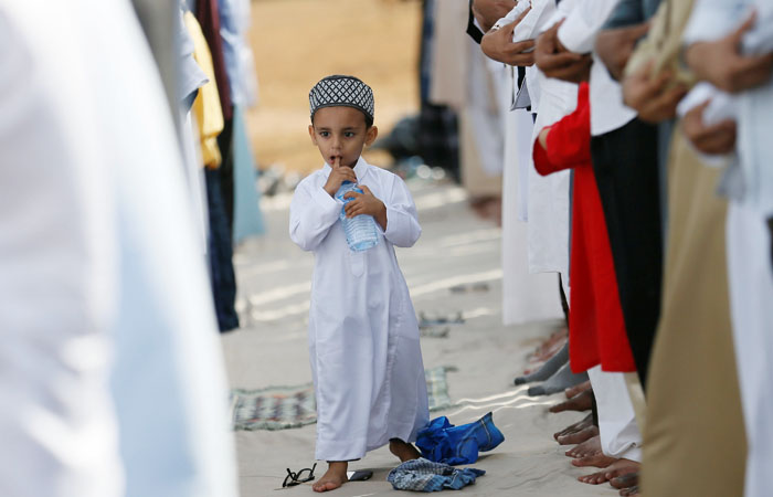 به‌ وێنه‌.. موسڵمانانى جيهان جه‌ژن پيرۆز ده‌كه‌ن